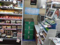 -全家便利店(申江路站店)