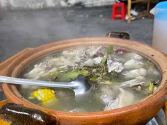 石橄榄炖鸡-洪大厨鸡煲(福田店)