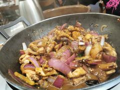 -胡须佬鸡煲四季火锅店(石厦西村直营店)