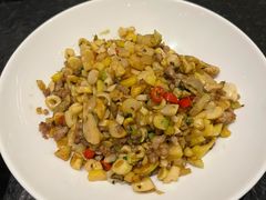 -鱼鲜饭香·招牌汽锅剁椒鱼头王