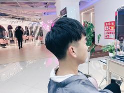 -BULB STUDIO 巴柏明星发型工作室