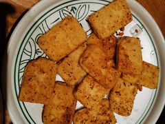 -云海肴·汽锅鸡·云南菜(天山百盛优客店)