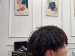 -艾米莉 烫染沙龙
