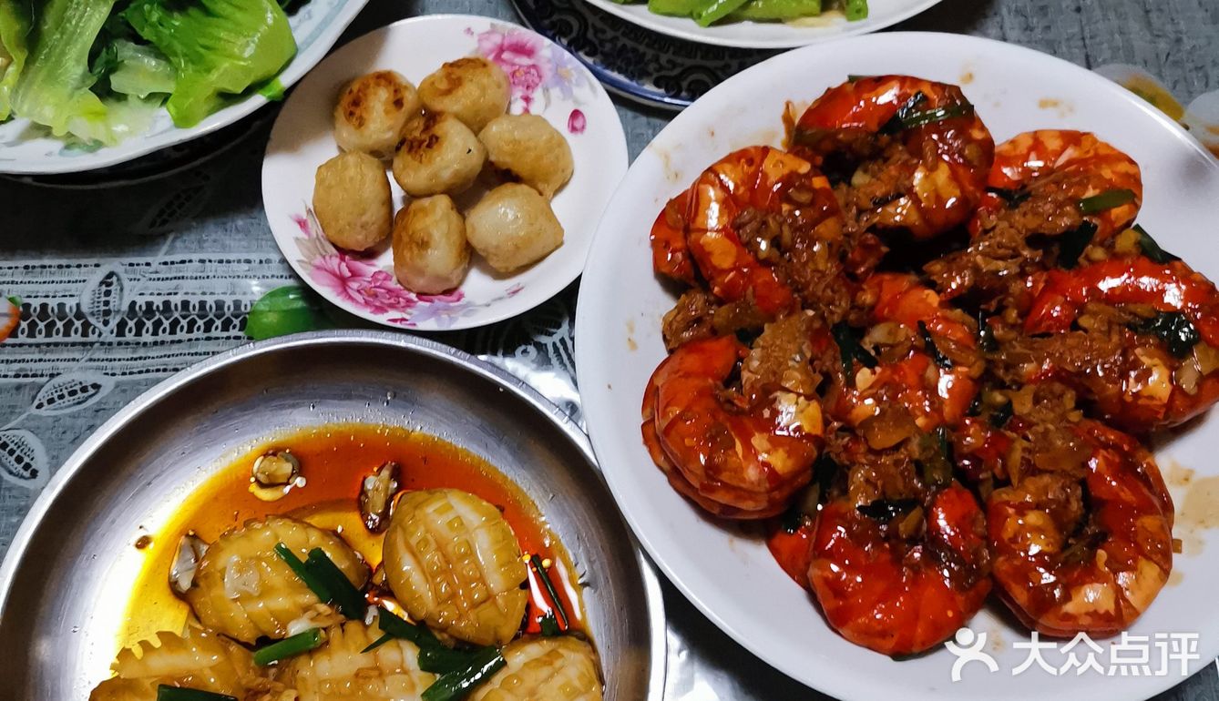 记录一天的晚餐。清蒸新鲜鲍鱼