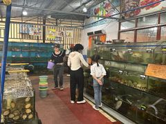 -岛中岛·海鲜大排档·万宁老字号(东澳店)