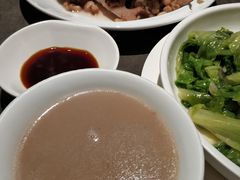 莲藕鱿鱼龙骨煲-汤城小厨•粤菜•靓汤(苏州街店)