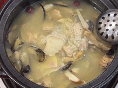 -菌之家·专业纯野生菌火锅·特色炒菌