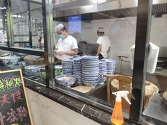 自助取餐区-崇德楼水盆牛羊肉泡馍馆(文艺路店)