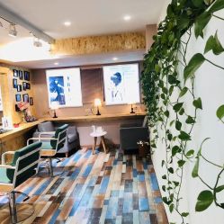 -构想时尚发型会所