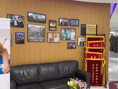 -雅悦齿科(顾村公园店)