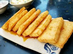 -茅草房·河畔园林火锅