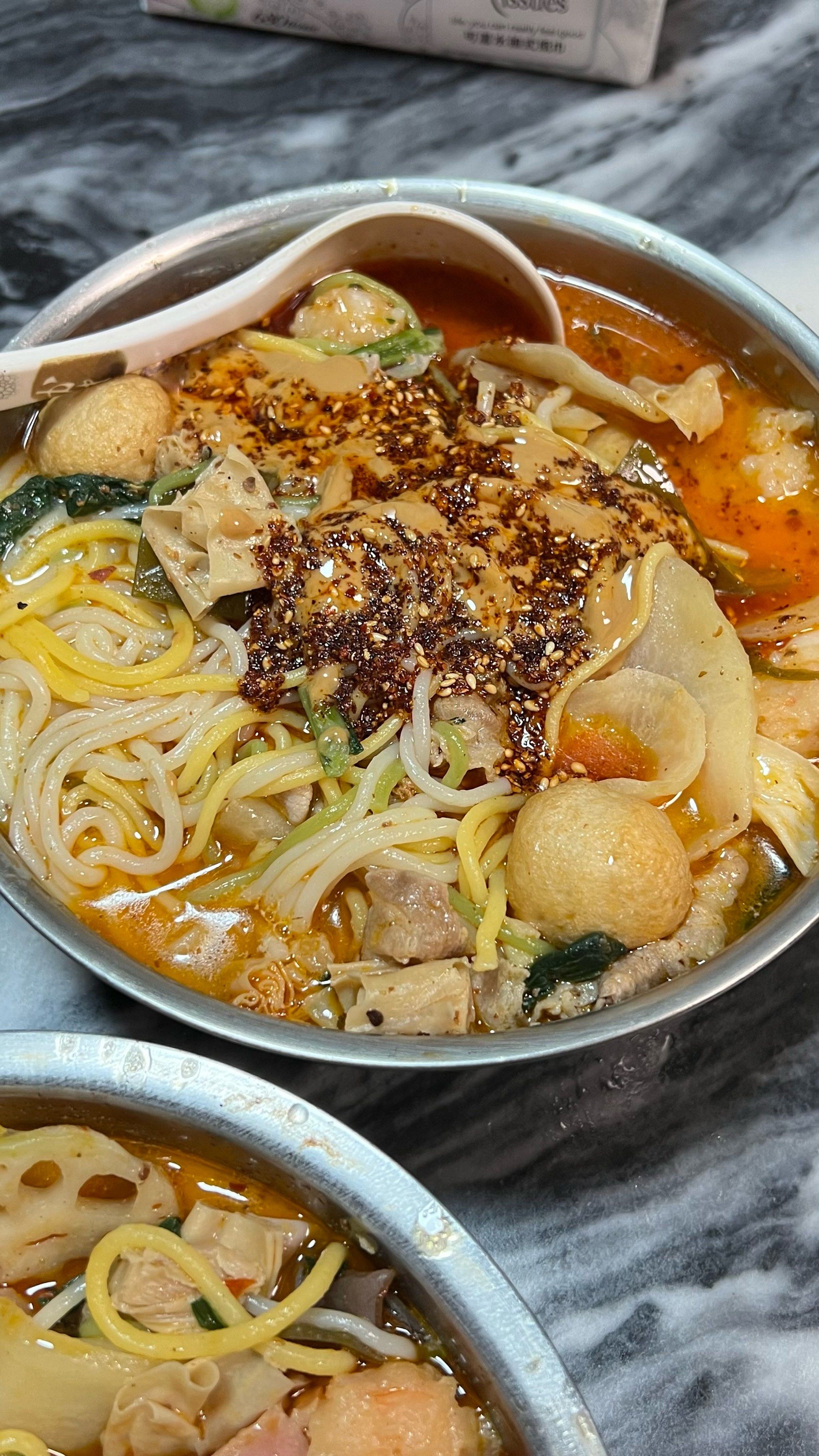 自己做的东北麻辣烫🥹
黏糊糊的 很