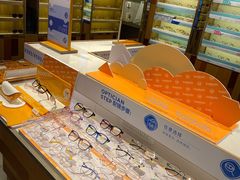 -LOOK眼镜·蔡司依视路配镜(宝山万达店)