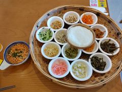 -包整·丝娃娃(一览甲秀楼风景店)