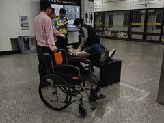 -东方体育中心(地铁站)