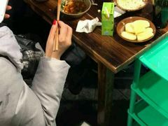 -黄潇洒老火锅(九眼桥宏济巷店)