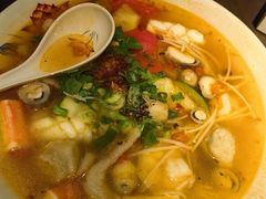 -大头虾越式风味餐厅(光明广场店)