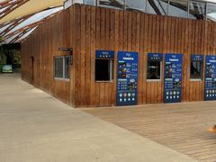 -怀托摩萤火虫洞