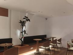 -Line 咖啡(石厦花园店)