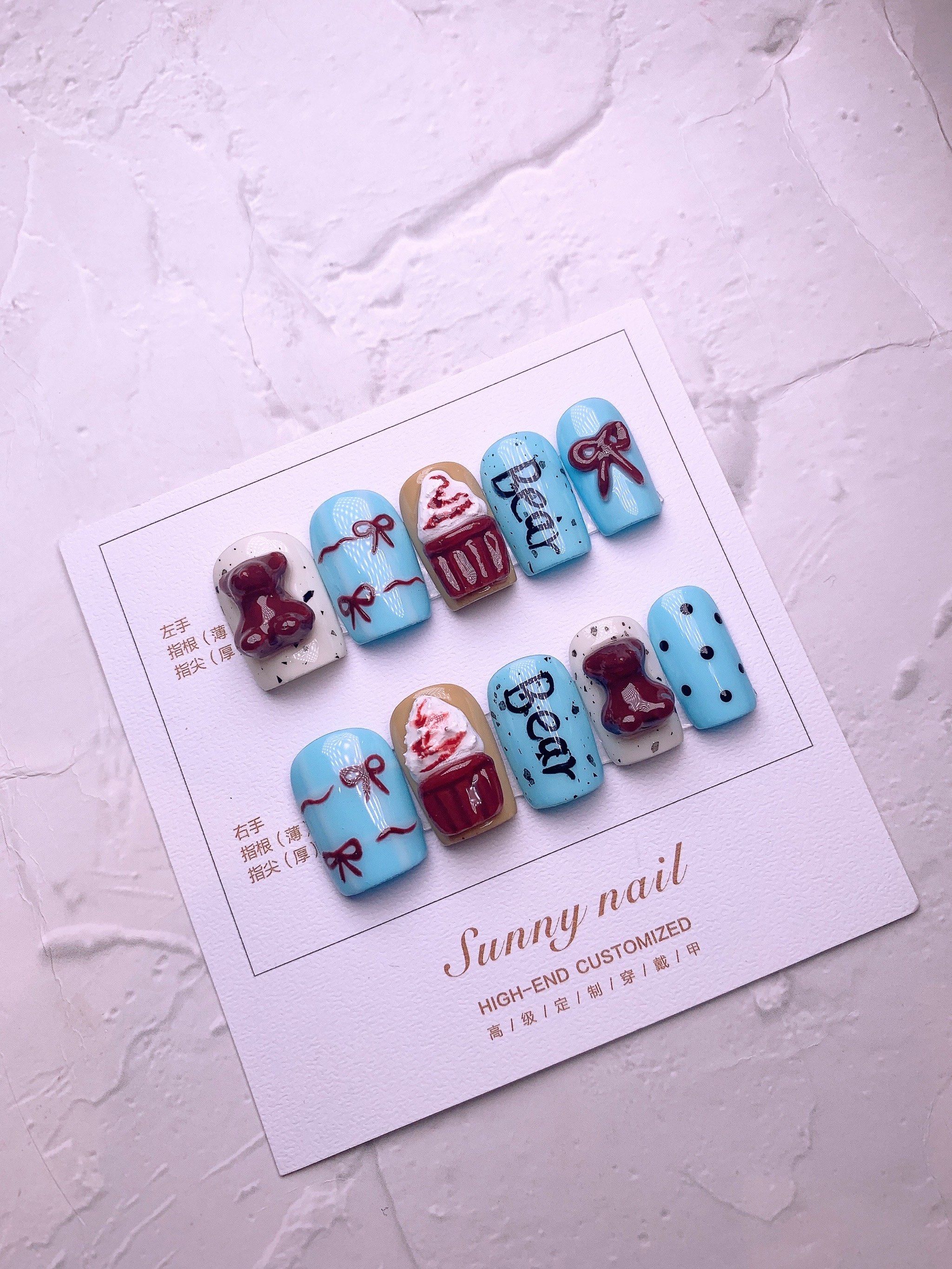 巧克力小熊美甲