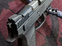 -都市枪神实弹射击俱乐部