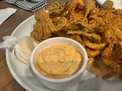 -ROAST coffee & eatery