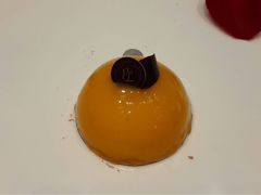 芒果慕斯-PAUL LAFAYET 法式甜品(国金中心商场店)