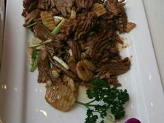 爆炒腰花-闫府私房菜·百年鲁菜(恒隆店)
