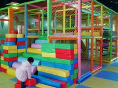 -上海市虹口区青少年活动中心(欧阳路)