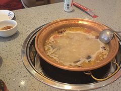 -阿婆情腊排骨火锅(金虹路店)