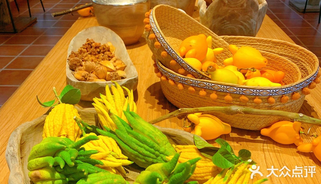 集装箱泰烧美食/崖边步道+一线江景