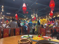 -老滇山寨•云南特色菜•地方菜•民族风情歌舞表演(金碧店)