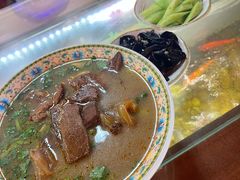 半筋半肉面-金杨拉面王小吃面馆·牛三宝面·红烧牛肉粉