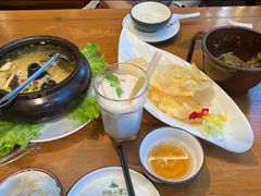-老滇山寨•云南特色菜•地方菜•民族风情歌舞表演(呈贡店)
