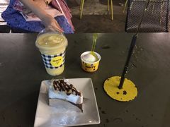 -莓园冰淇淋店