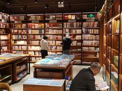 -新华书店(永安路店)