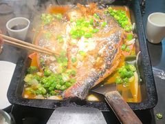 -夯鱼烤鱼·尔滨地标美食(中央商场店)