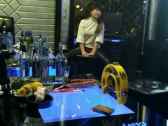 -蓝尊量贩(黄河路店)