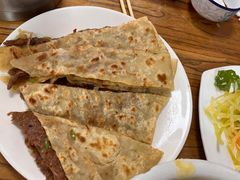 -溢心园香河肉饼总店