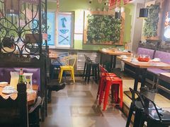 大堂-俭寨大盘鸡·缸子肉·小公鸡·新疆菜(云通店)