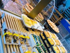 -昆明冠生园·蛋糕·面包(朗悦湾店)