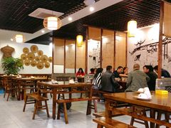大堂-黄桷树曹家私房菜(江与城店)