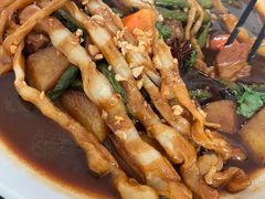 排骨豆角焖卷子-遇见小院—虹鳟鱼•农家菜(怀柔店)