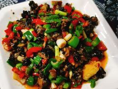 -临江餐馆二楼美食部落
