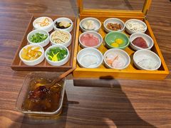 -良米山·云南野生菌过桥米线(上海首店)