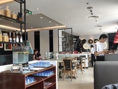 -必胜客(证大大拇指店)
