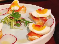 烟熏三文鱼小吃配鱼子酱-MARU玛露音乐餐厅(前滩世贸店)