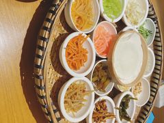 -包整·丝娃娃(一览甲秀楼风景店)