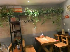 -万记麻辣烫国展总店