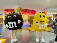 -m豆巧克力世界(上海世茂广场店)